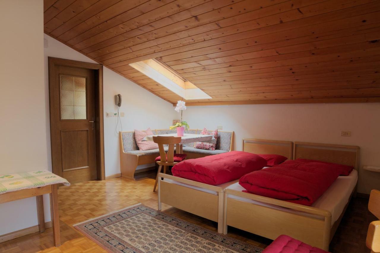 Holiday Apartments Costanzi Ορτιζέι Εξωτερικό φωτογραφία