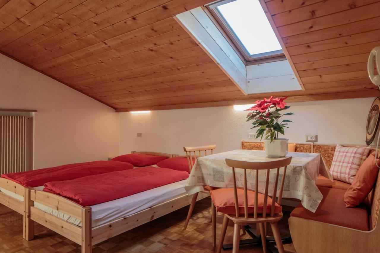 Holiday Apartments Costanzi Ορτιζέι Εξωτερικό φωτογραφία