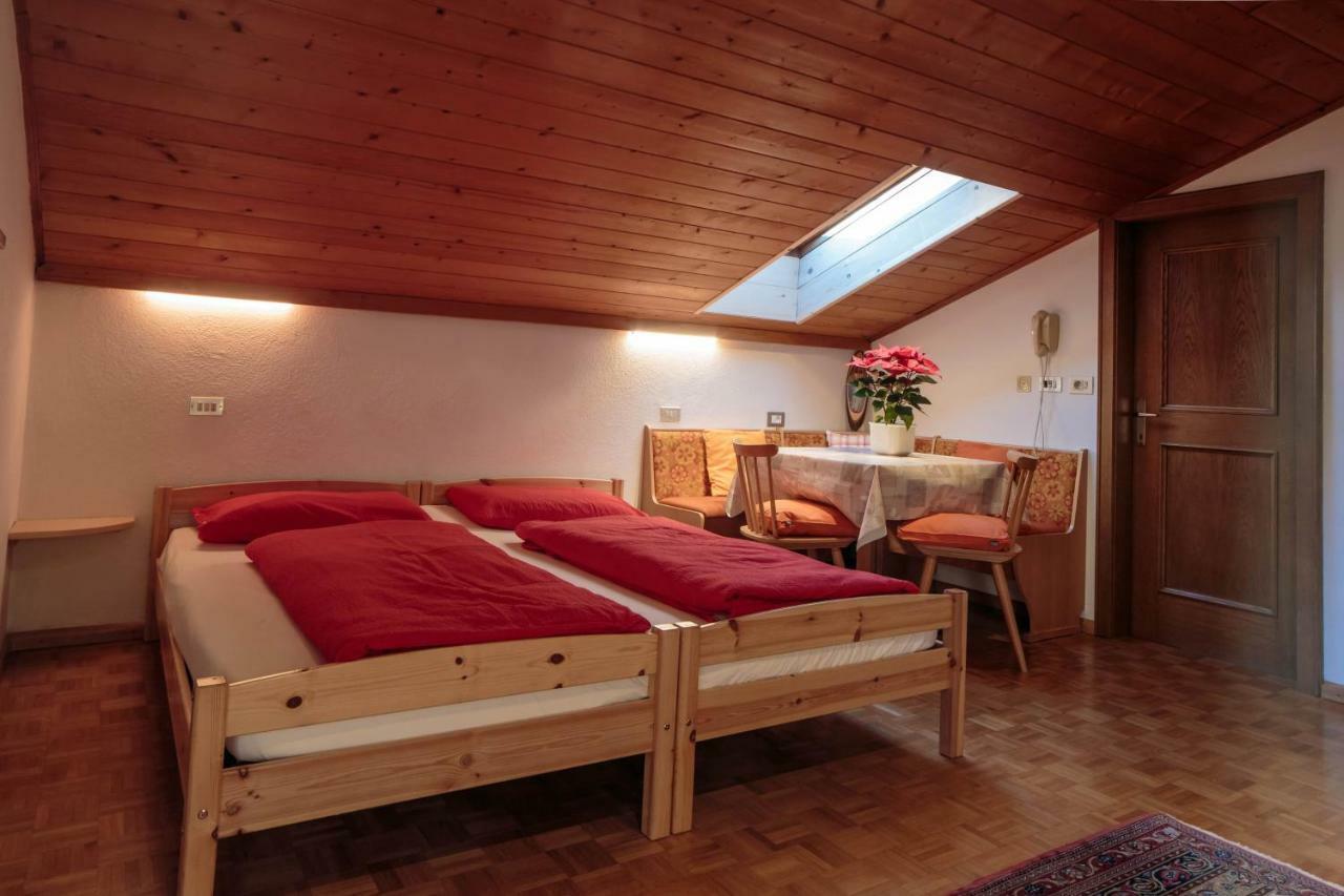 Holiday Apartments Costanzi Ορτιζέι Εξωτερικό φωτογραφία